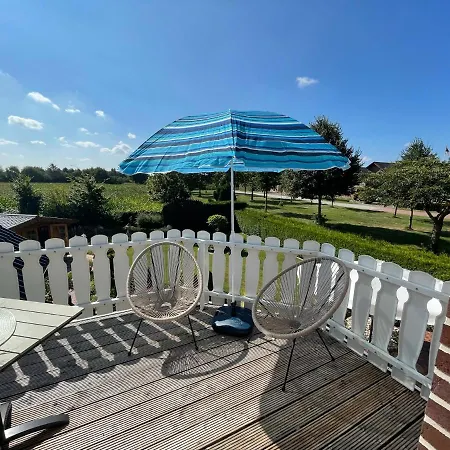 Ferienzimmer Claudia 홈스테이 Surwold